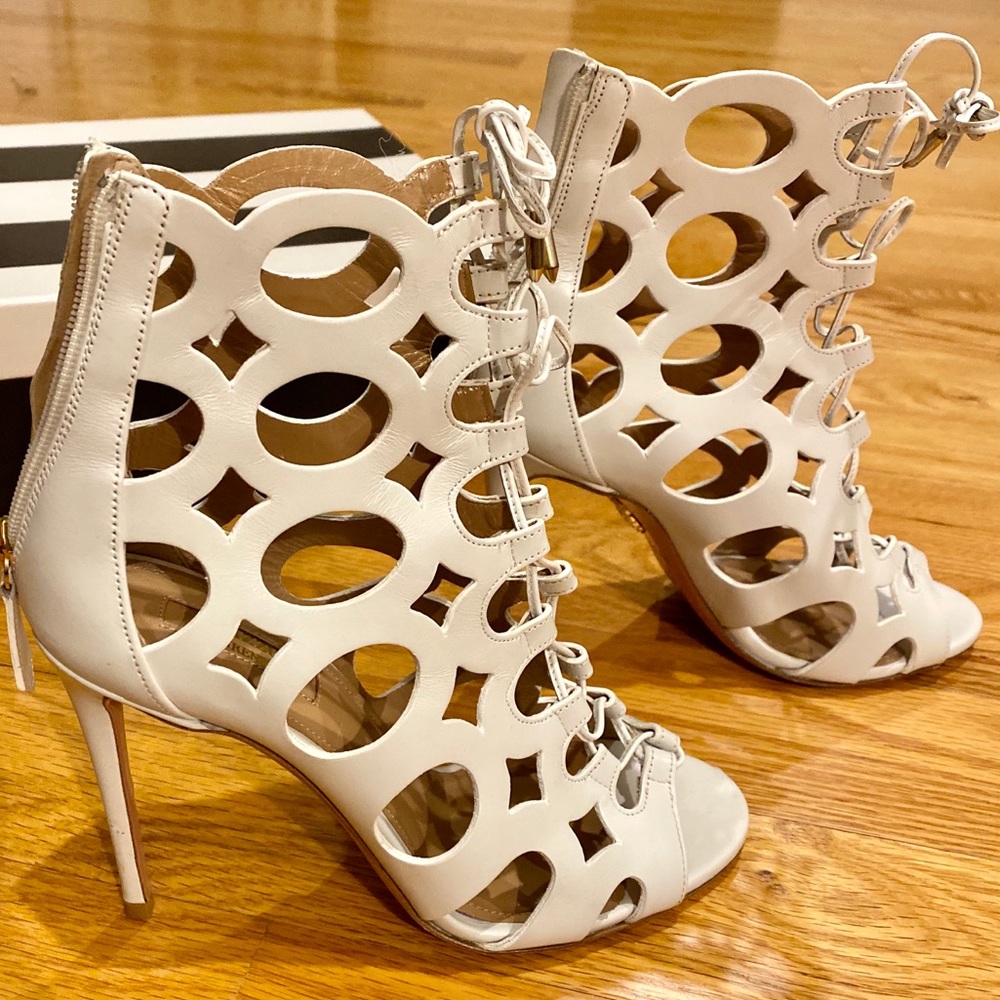 Aquazzura White Cutout Open Toe Lace Cutout Sz37
